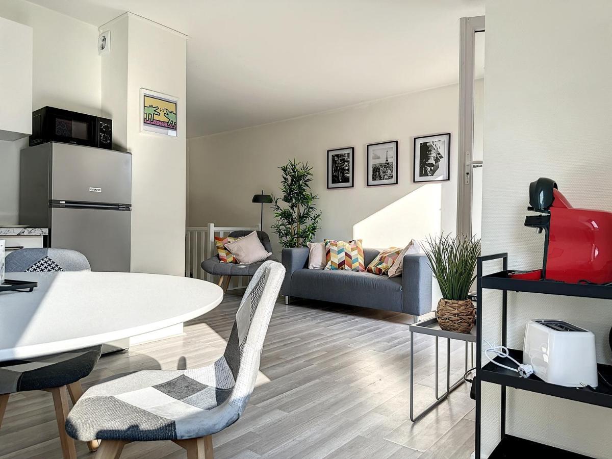 Charmant Appartement Avec Terrasse Parking Ispagnac Luaran gambar