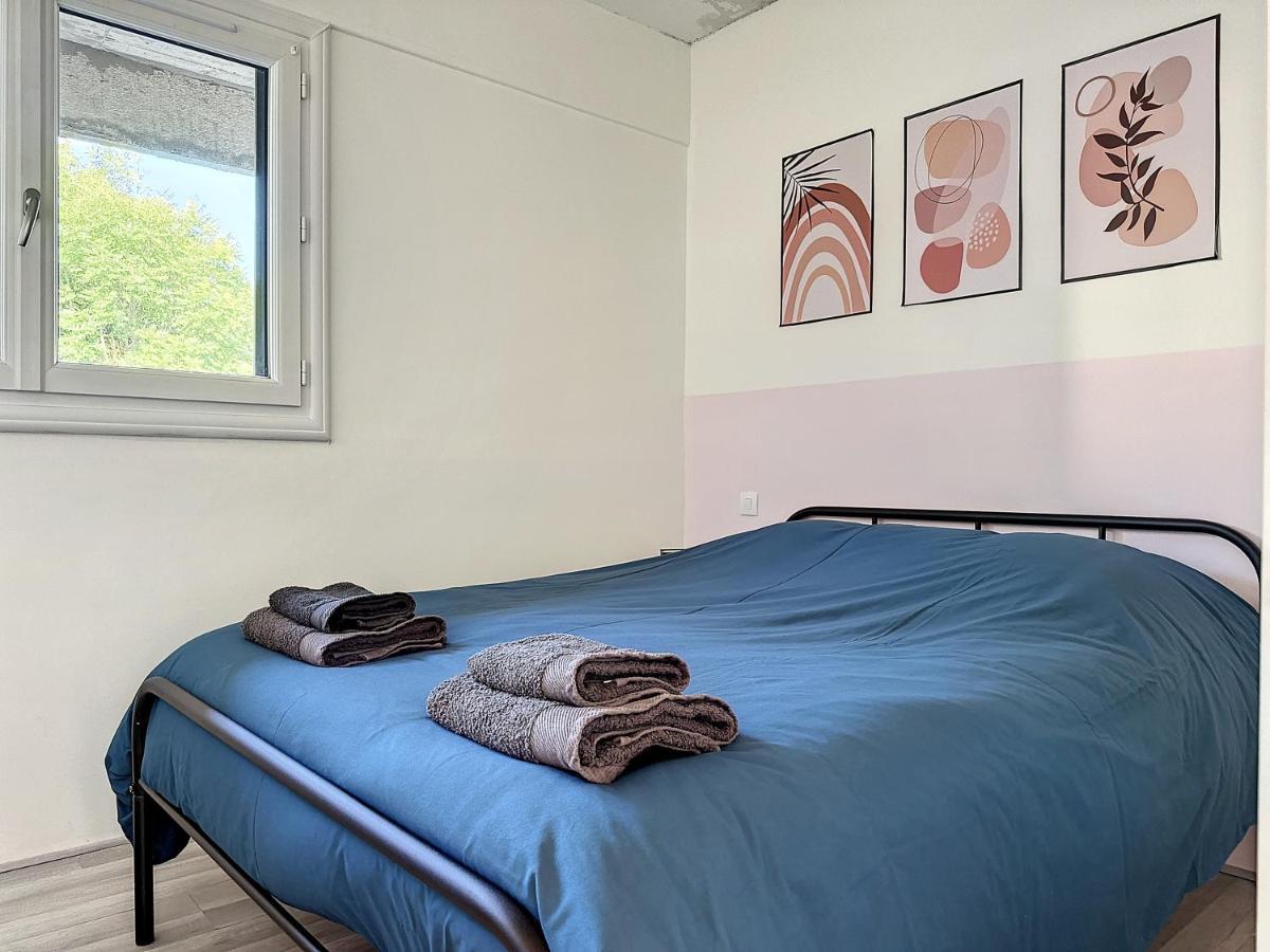 Charmant Appartement Avec Terrasse Parking Ispagnac Luaran gambar